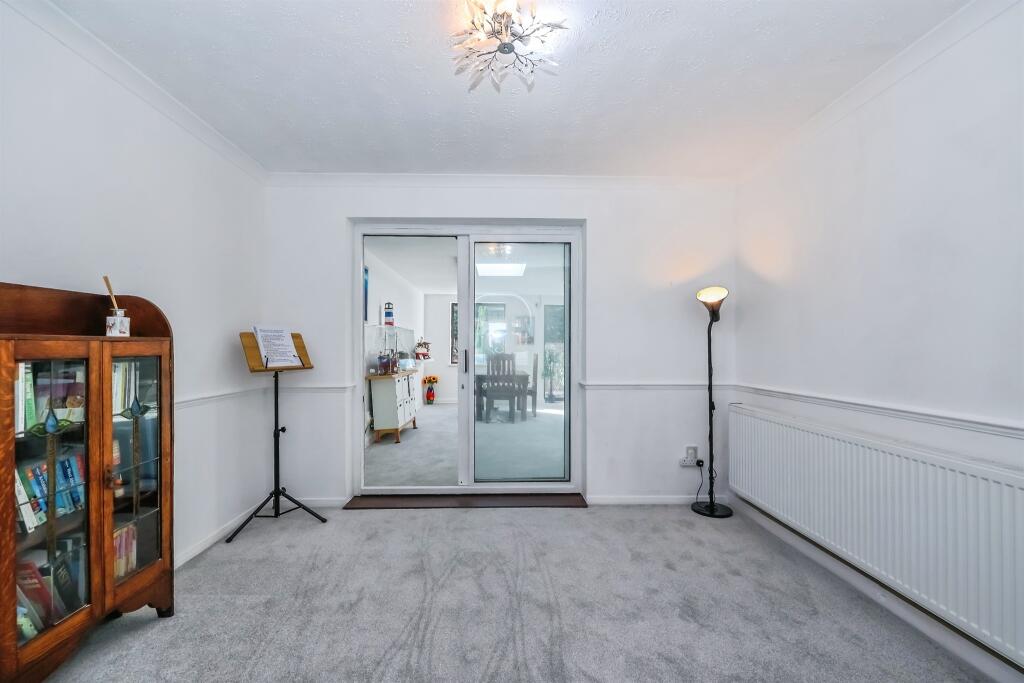 House in Nottingham, New Basford - More