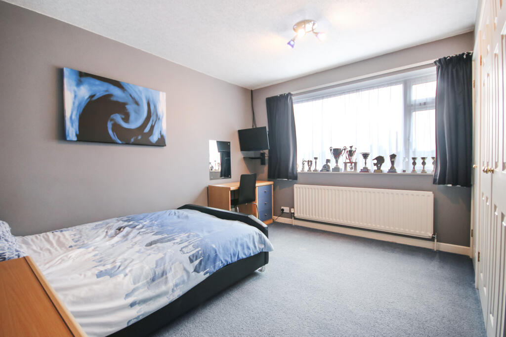 House in East Grinstead, North End - More
