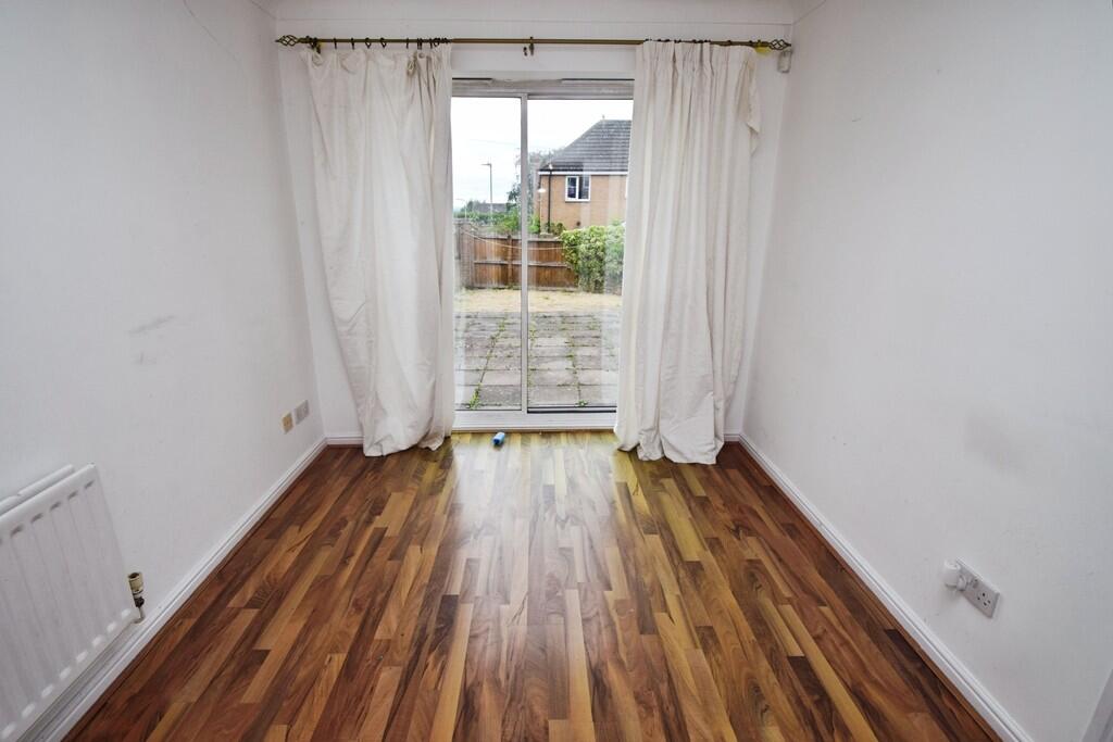 Stead Hill Way , Thackley photo 5