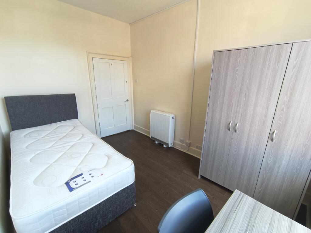 Apartment in Bristol - View 5
