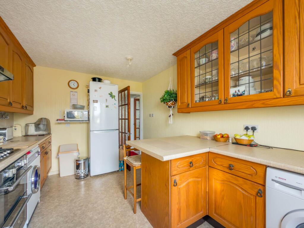 House in Wakefield - View 4