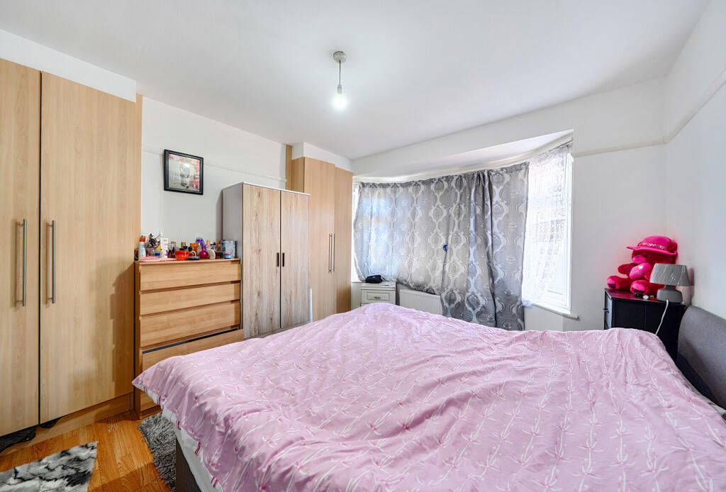 House in London, Kingsbury - View 3