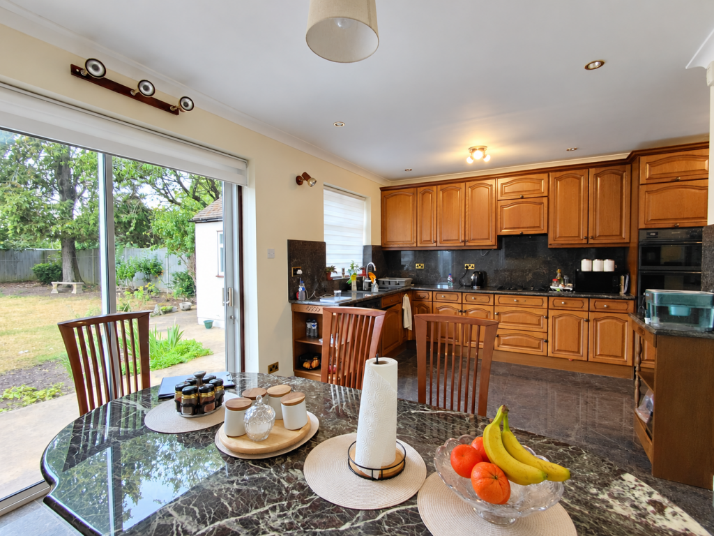 House in Southall - View 4