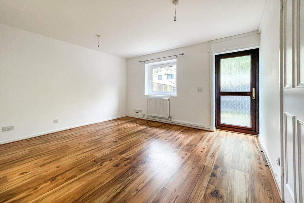 Apartment in Plymouth, Devonport - View 2