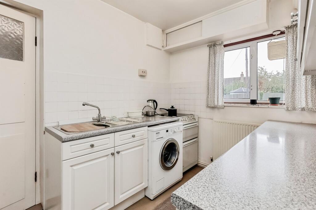 House in South Kesteven, Tallington - View 4