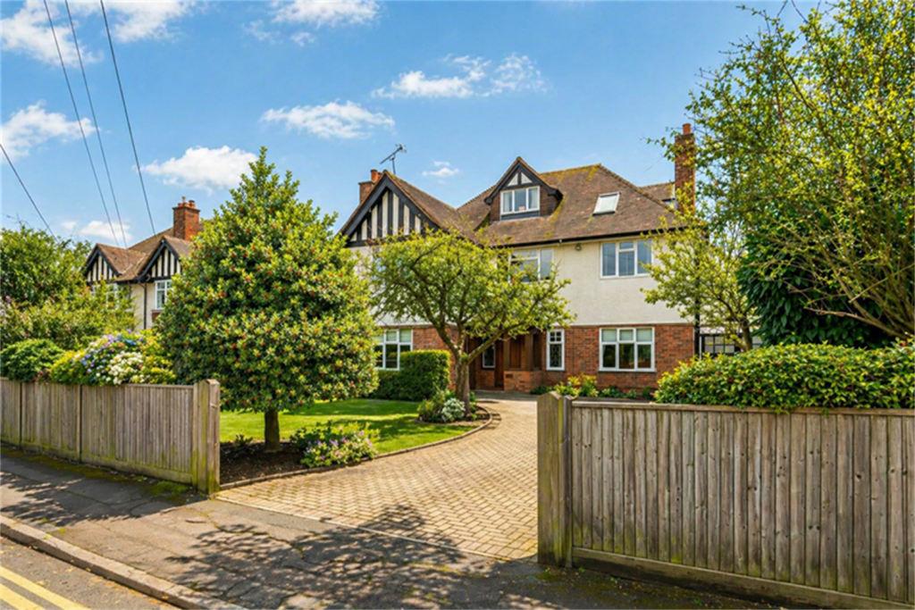 6-bed detached on Highmoor Road, Caversham Heights, Reading, £1,575,000