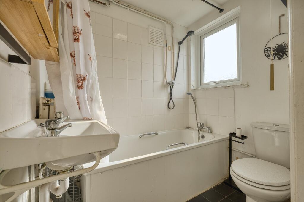 House in Thanet, St. Peter's, Broadstairs and St Peters - More