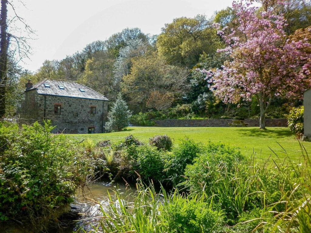 Main image of property: Chapel Amble
