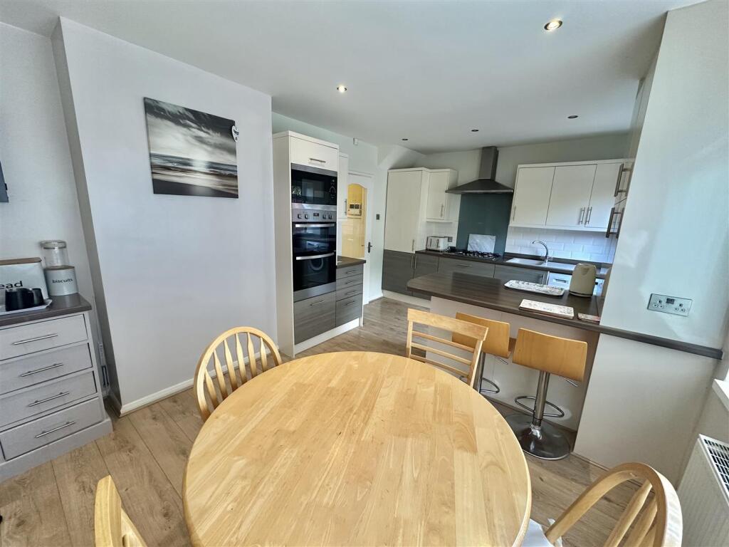 House in Kirklees, West Yorkshire - More