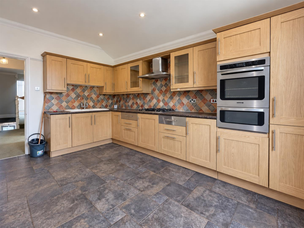 House in Northampton, Phippsville - More