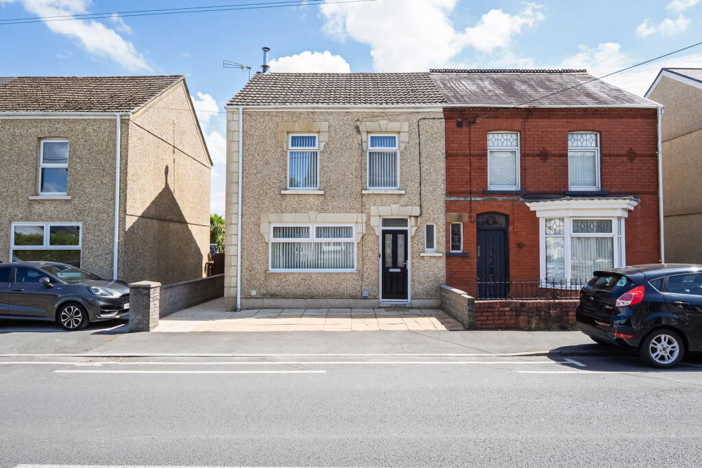Main image of property: Coalbrook Road, Grovesend, Swansea, SA4 4GR