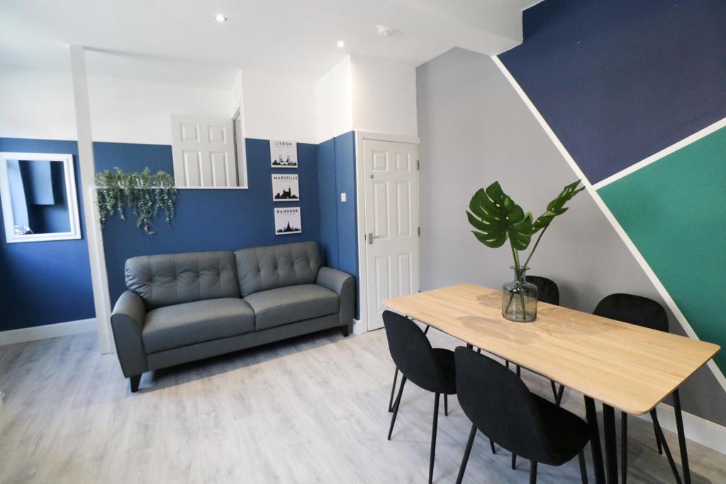 Main image of property: Autumn Place, Leeds, LS6 1RJ