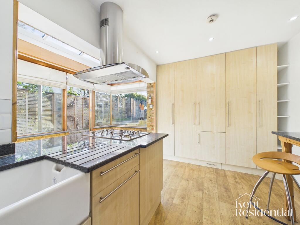 London Road, Maidstone, ME16 - More