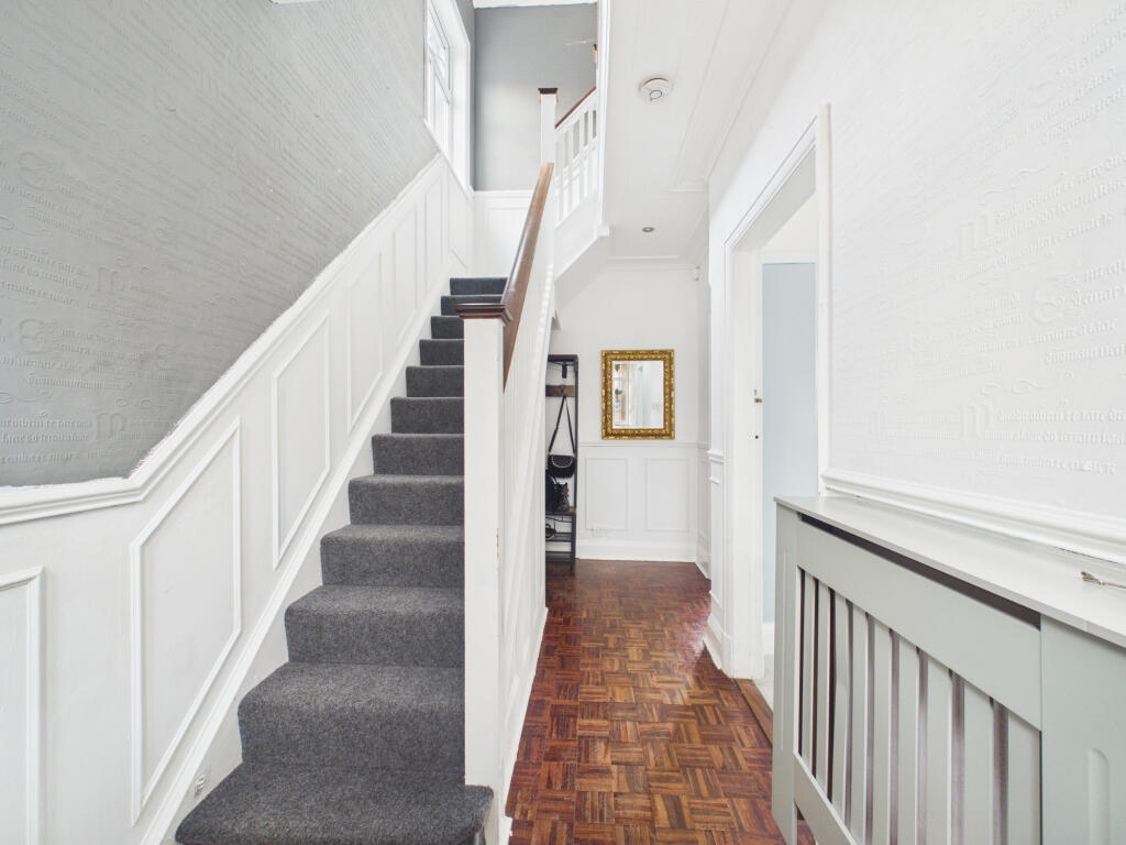 Waldegrave Avenue,  Hull, HU8 photo 2