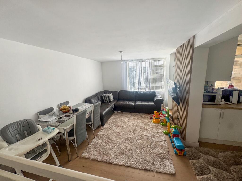 Apartment in Newcastle upon Tyne - View 3