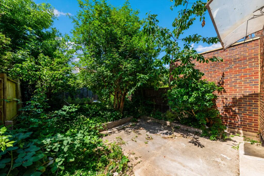 Apartment in London - View 3