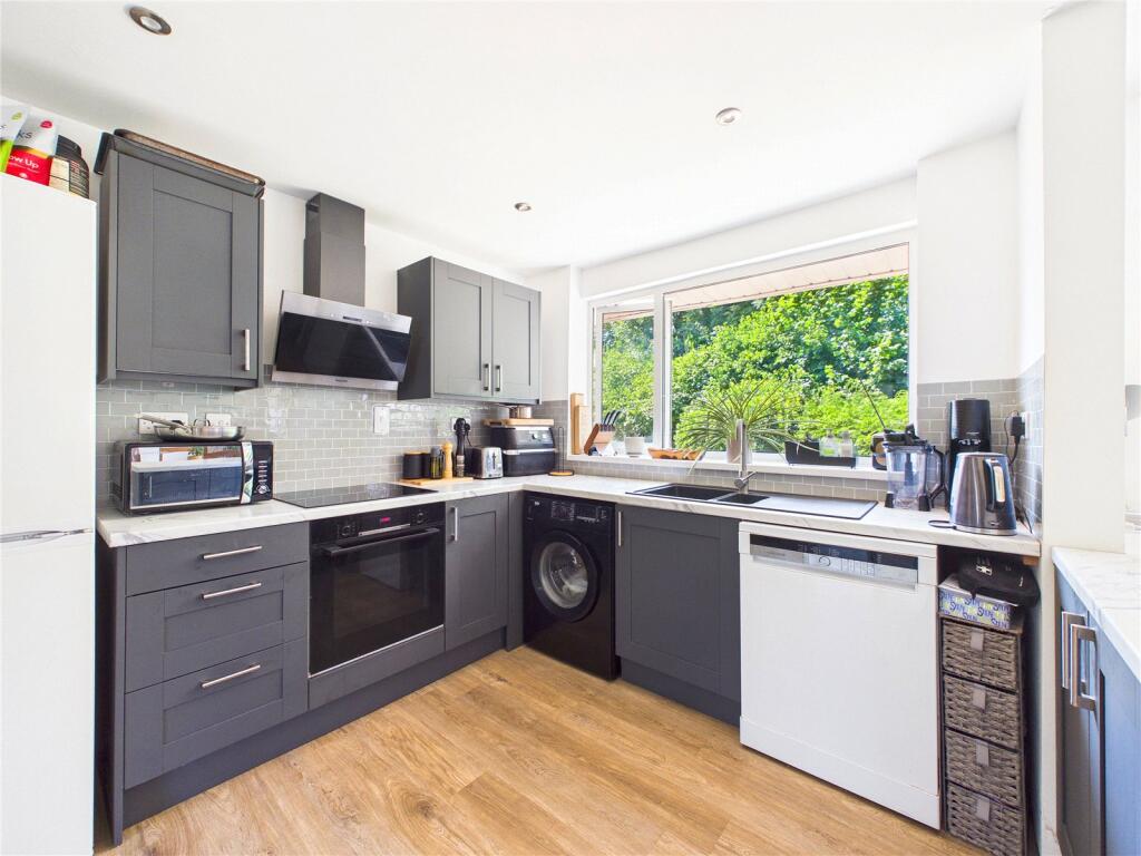 Pelham Road, Droitwich Spa, Worcestershire, WR9 photo 4