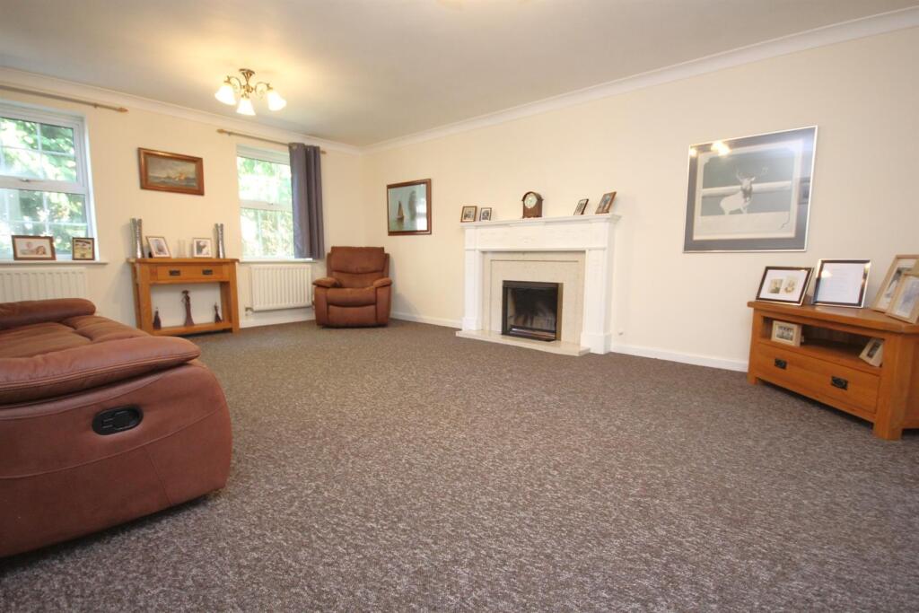 House in Fareham, Hampshire - More