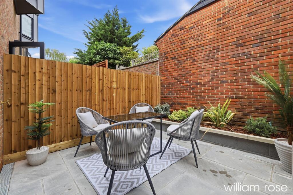 House in Ilford - View 4