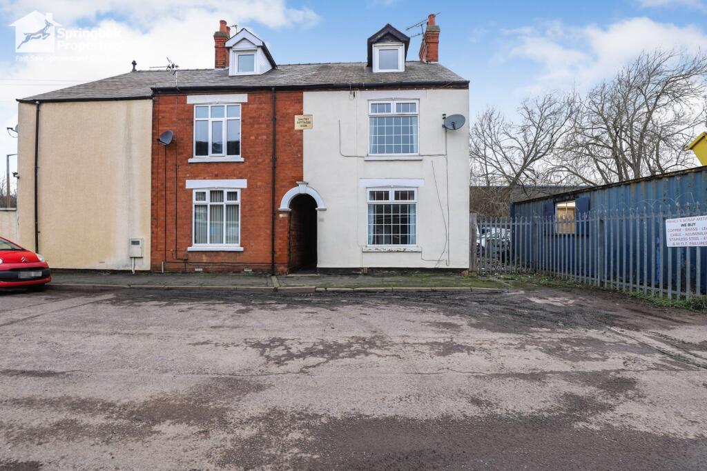 2-bed terraced on Alexandra Road, Grantham, Lincolnshire, £115,000
