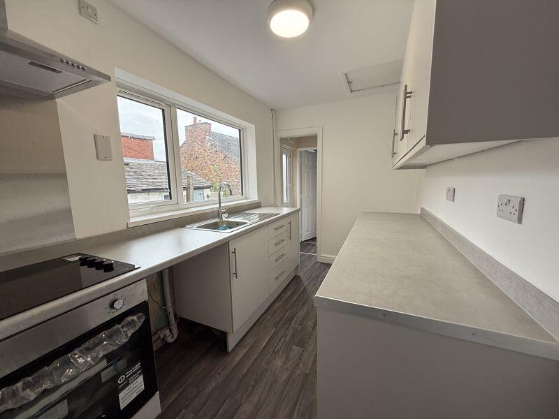 House in Stoke-on-Trent - View 3