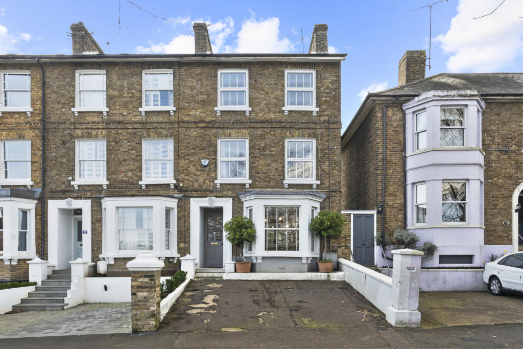 Main image of property: Portland Road, Bishop's Stortford, Hertfordshire, CM23