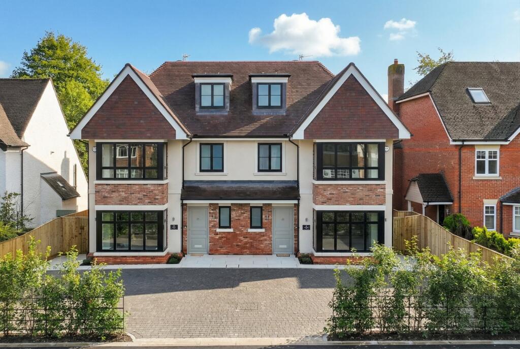 Main image of property: Ledborough Lane, Beaconsfield, Buckinghamshire, HP9