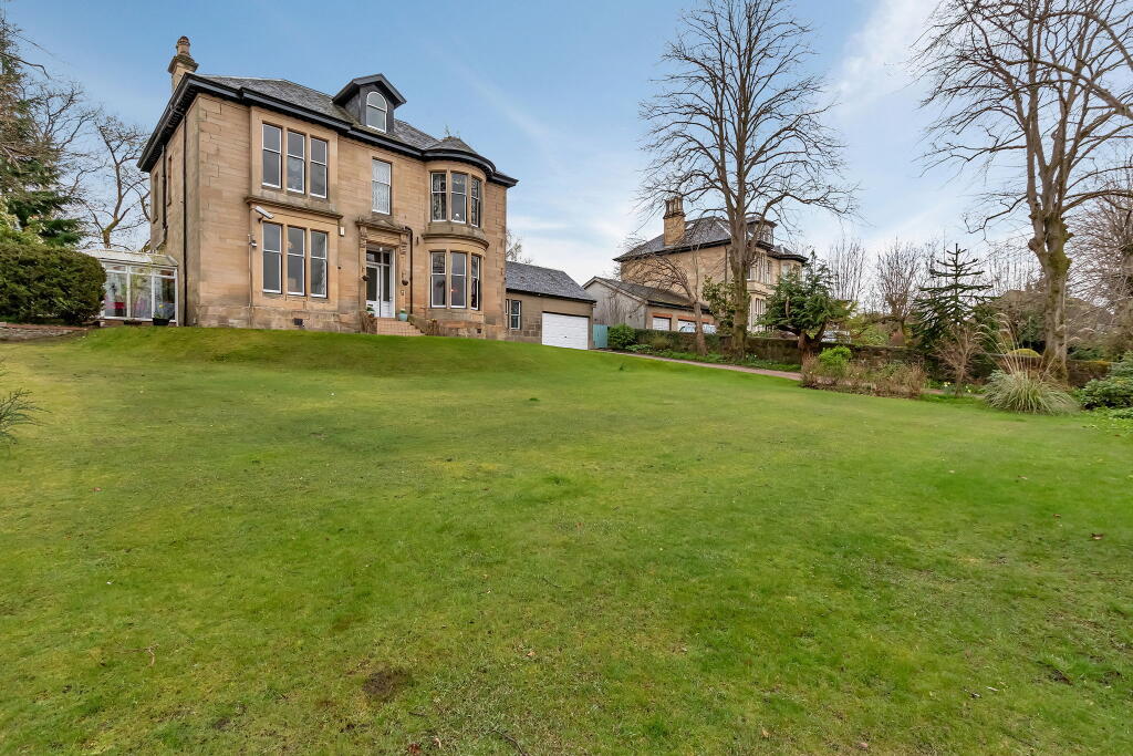 Main image of property: Lynwood, 38 Middlemuir Road, Lenzie, Kirkintilloch, Glasgow, G66 4NA