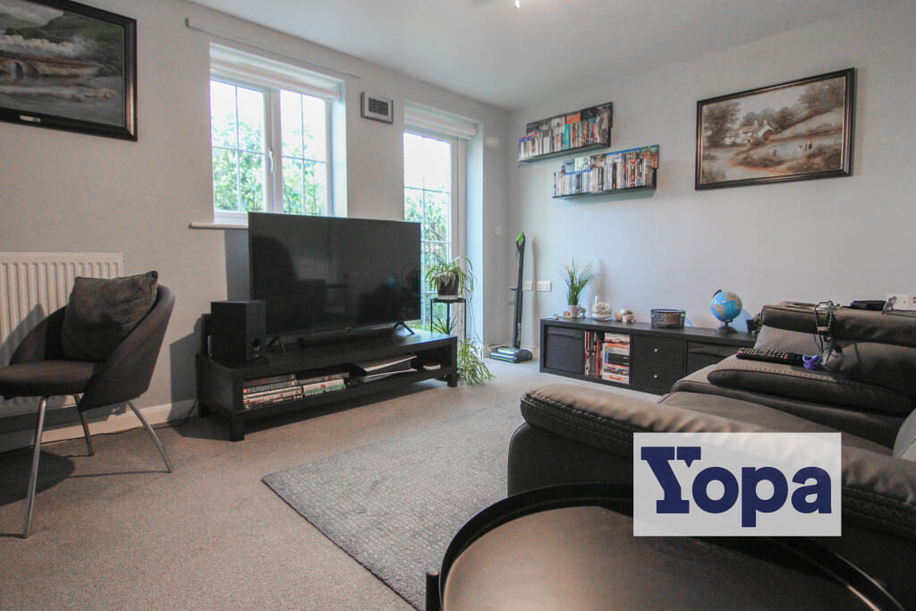 Apartment in Southampton, Thornhill Park - View 3