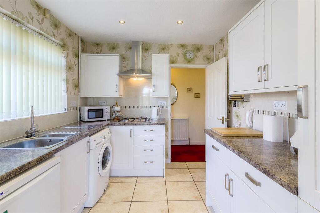 Cedar Way, 'The Pyghtle', Wellingborough - View 6