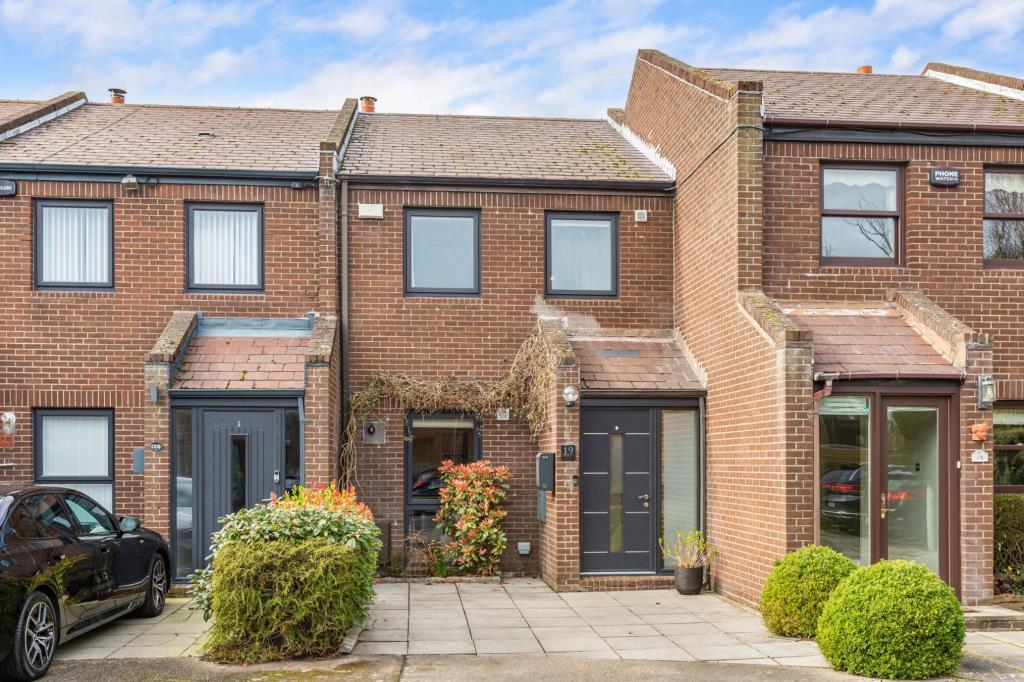 Main image of property: 19 Woodlawn Grove, Churchtown, Dublin 14, D14 ET35