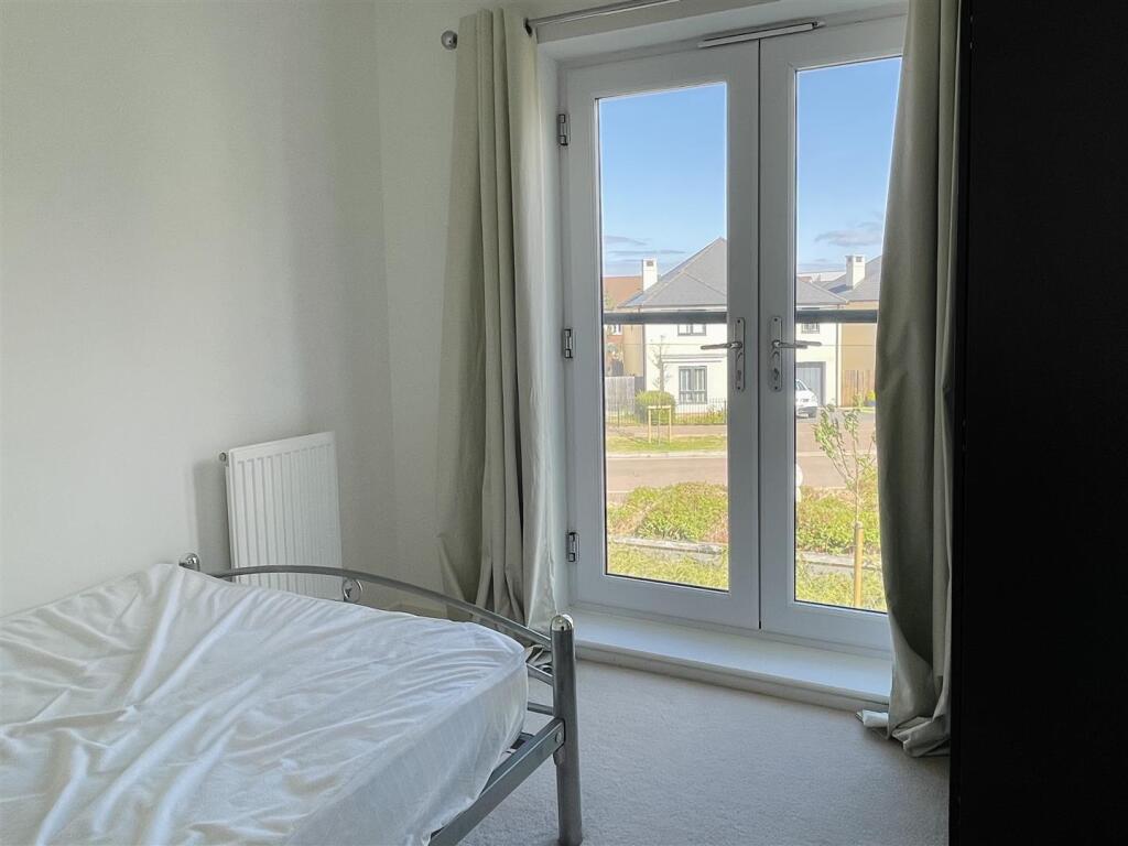 6 bedroom town house for rent