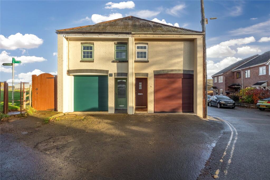 Main image of property: Conger Lane, Toddington, Bedfordshire, LU5