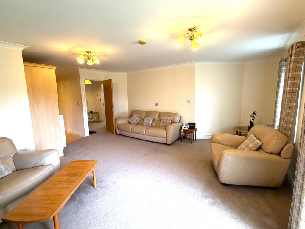Apartment in Kirklees, East Bierley - View 3