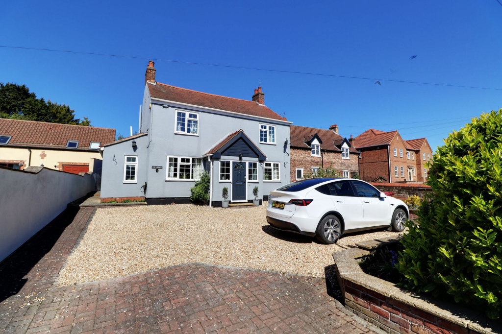 Main image of property: Brethergate, Westwoodside, DN9