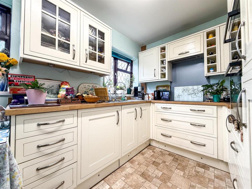 House in Congleton, Hightown - View 4