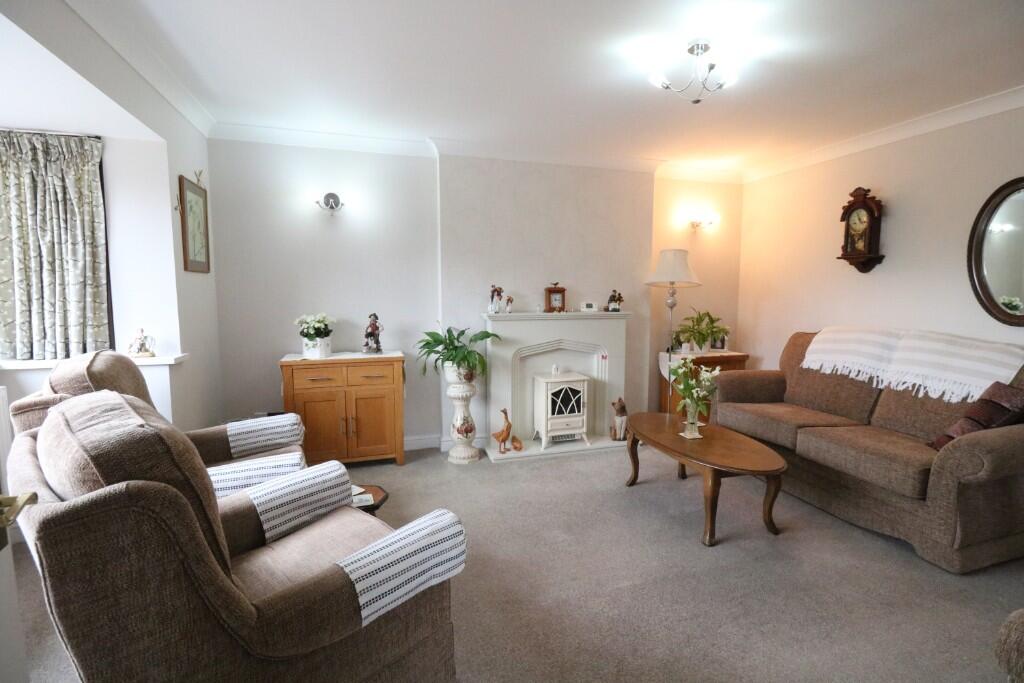 Pear Tree Close, Epworth DN9 photo 5