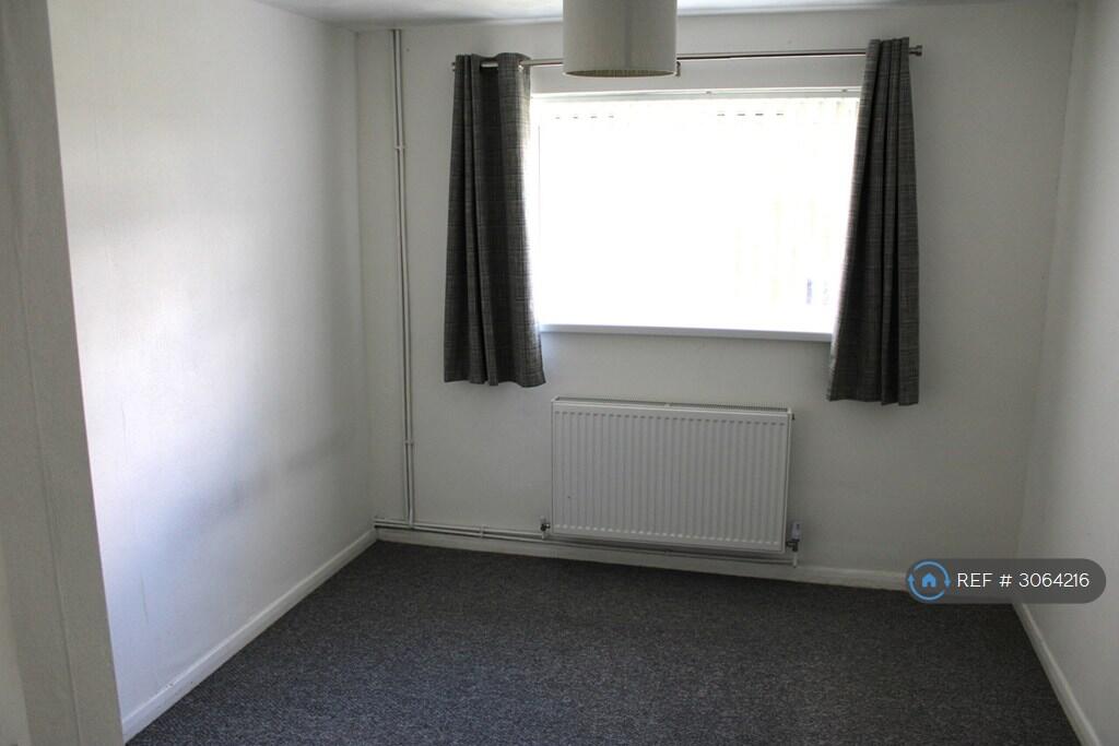 Apartment in Dudley, West Midlands - View 5