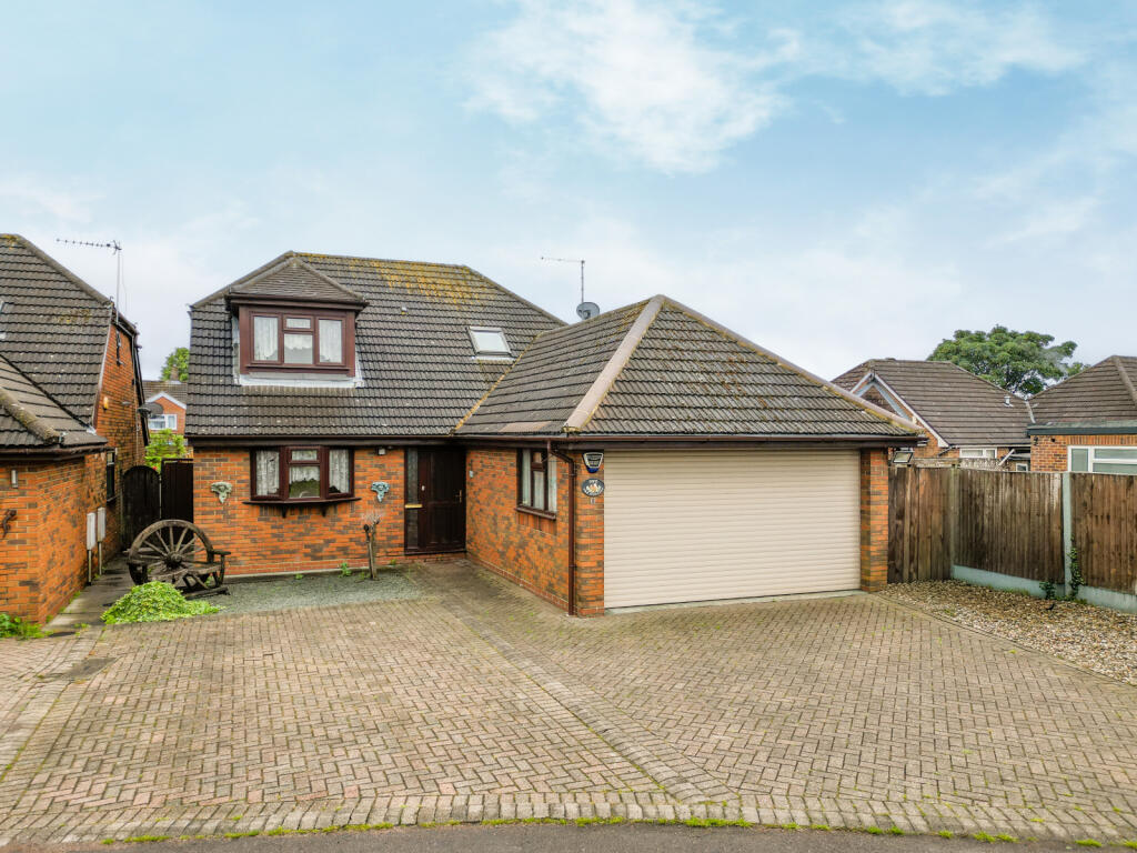 Main image of property: The Kiplings, Gooseberry Hill, Luton