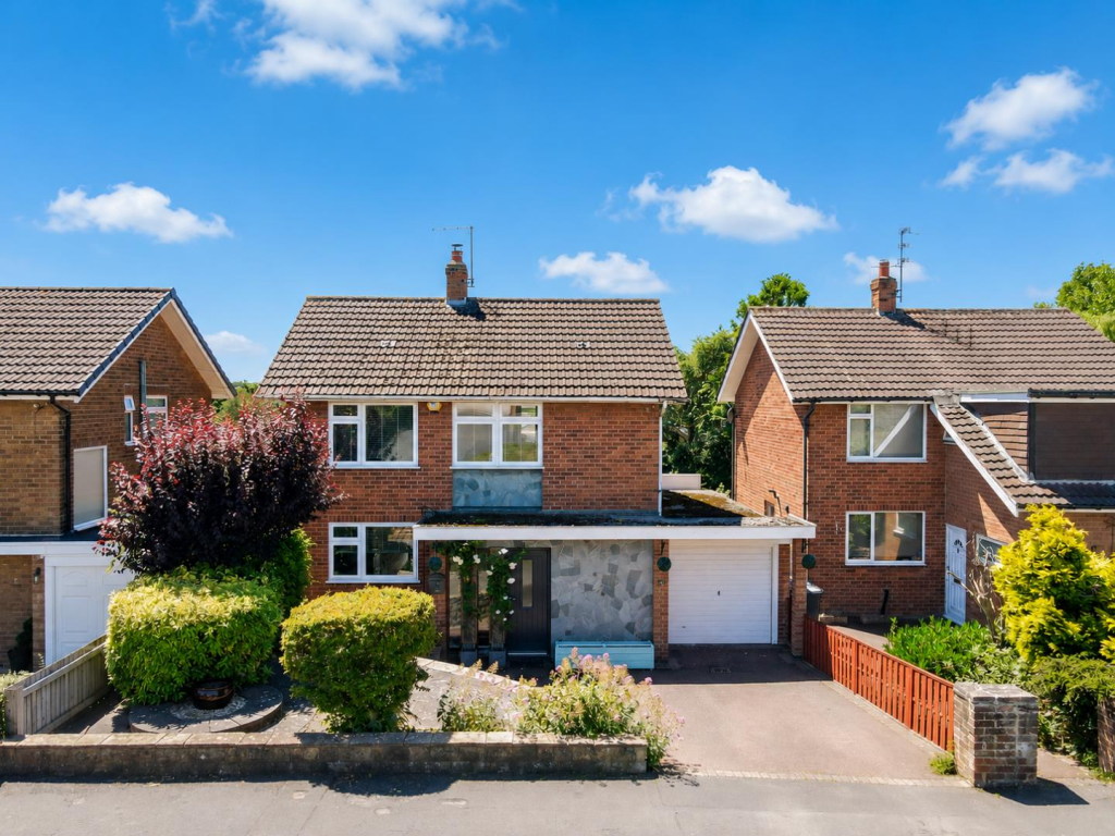 Main image of property: Burnside Grove, Tollerton, Nottingham