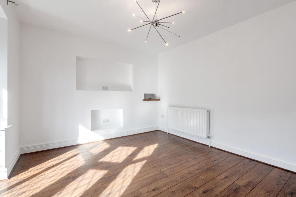House in Nottingham, Woodthorpe - More