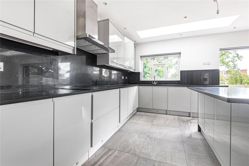 House in London - View 3