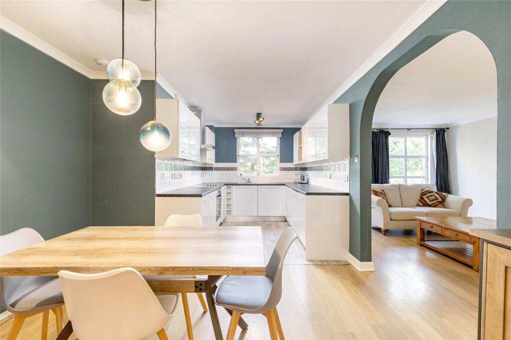 Apartment in Edinburgh, Cammo - View 4