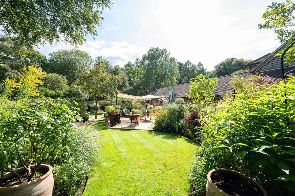 House in Guildford - View 3