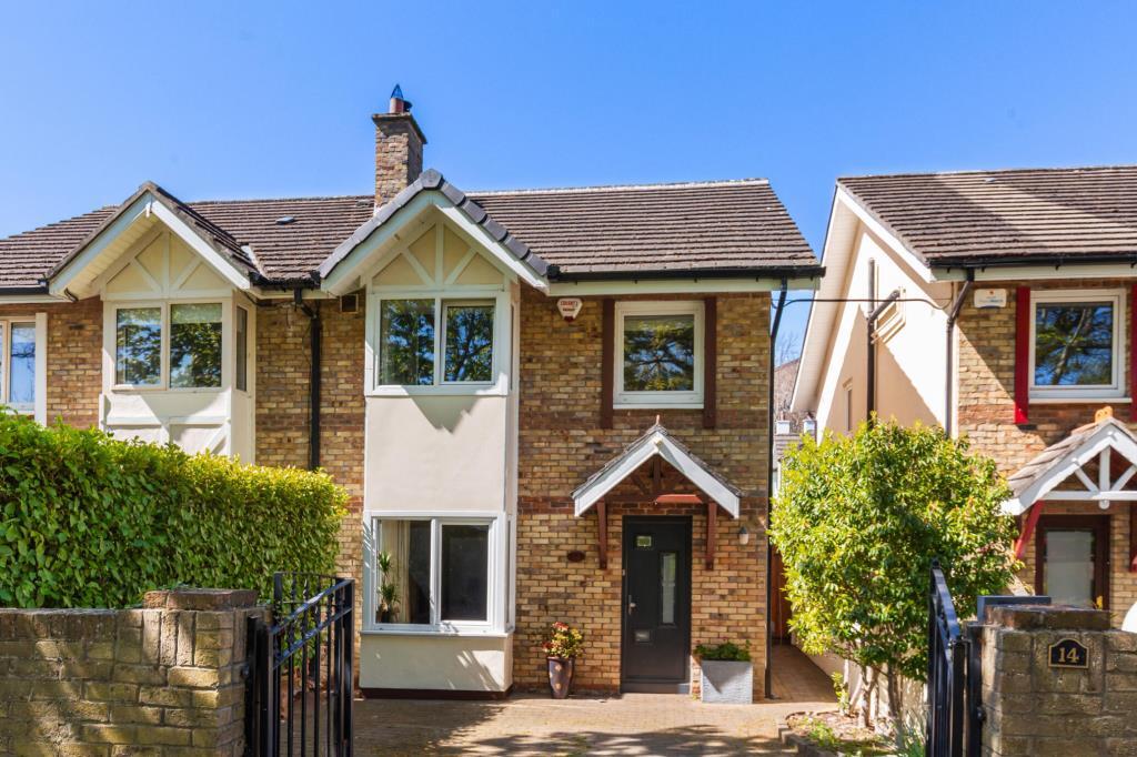 Main image of property: 14 Roebuck Castle, Roebuck, Dublin 14, D14 A6K7