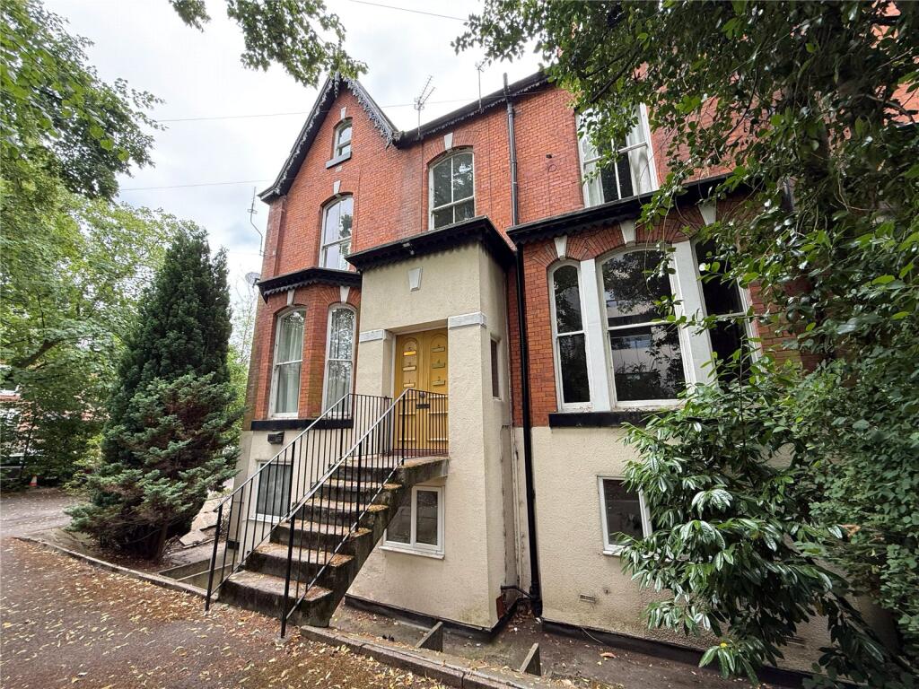 1-bed flat on Oak Road, Didsbury, M20, £240,000
