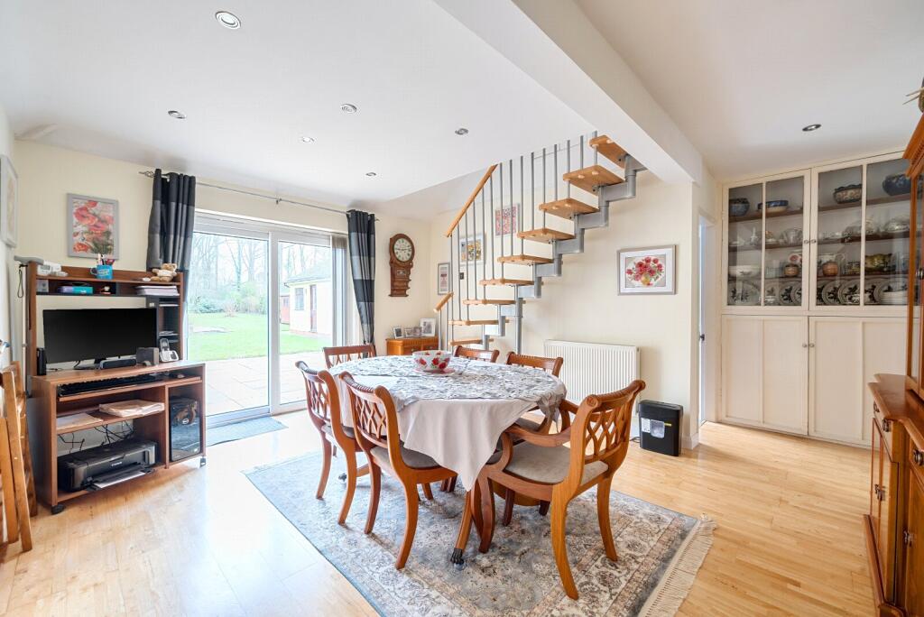 House in Guildford, Ockham - View 6