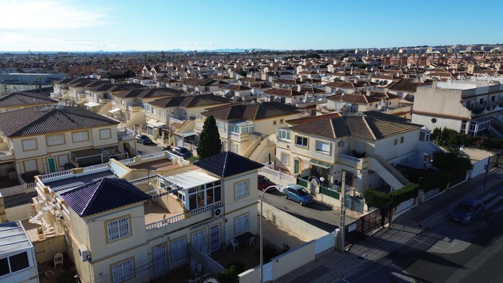 Main image of property: Valencia, Alicante, Playa Flamenca