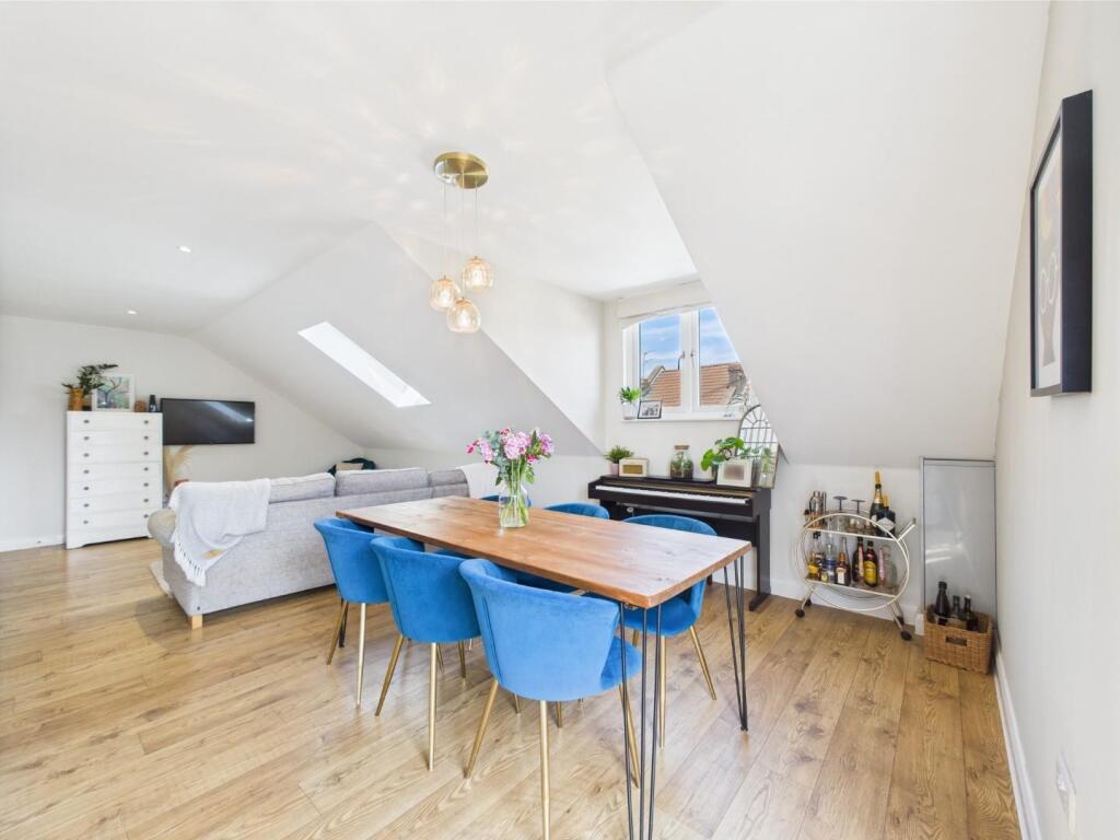 Apartment in Bristol, Redfield - More
