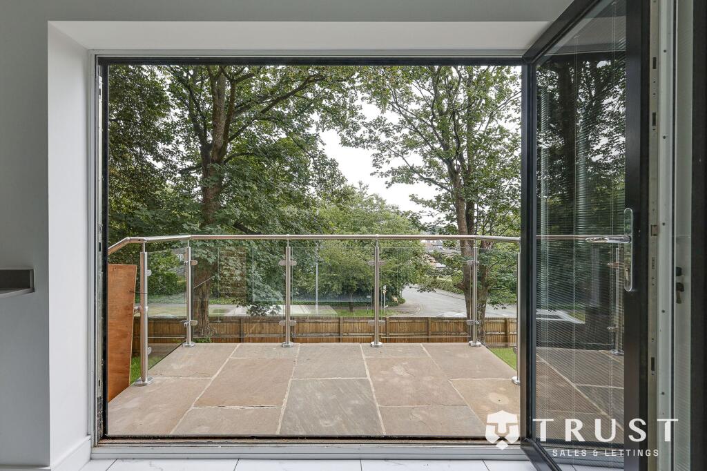 House in Kirklees, West Yorkshire - View 4